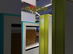 Toegangscontrole van de buitenste schommeltorenspoort voor stadion